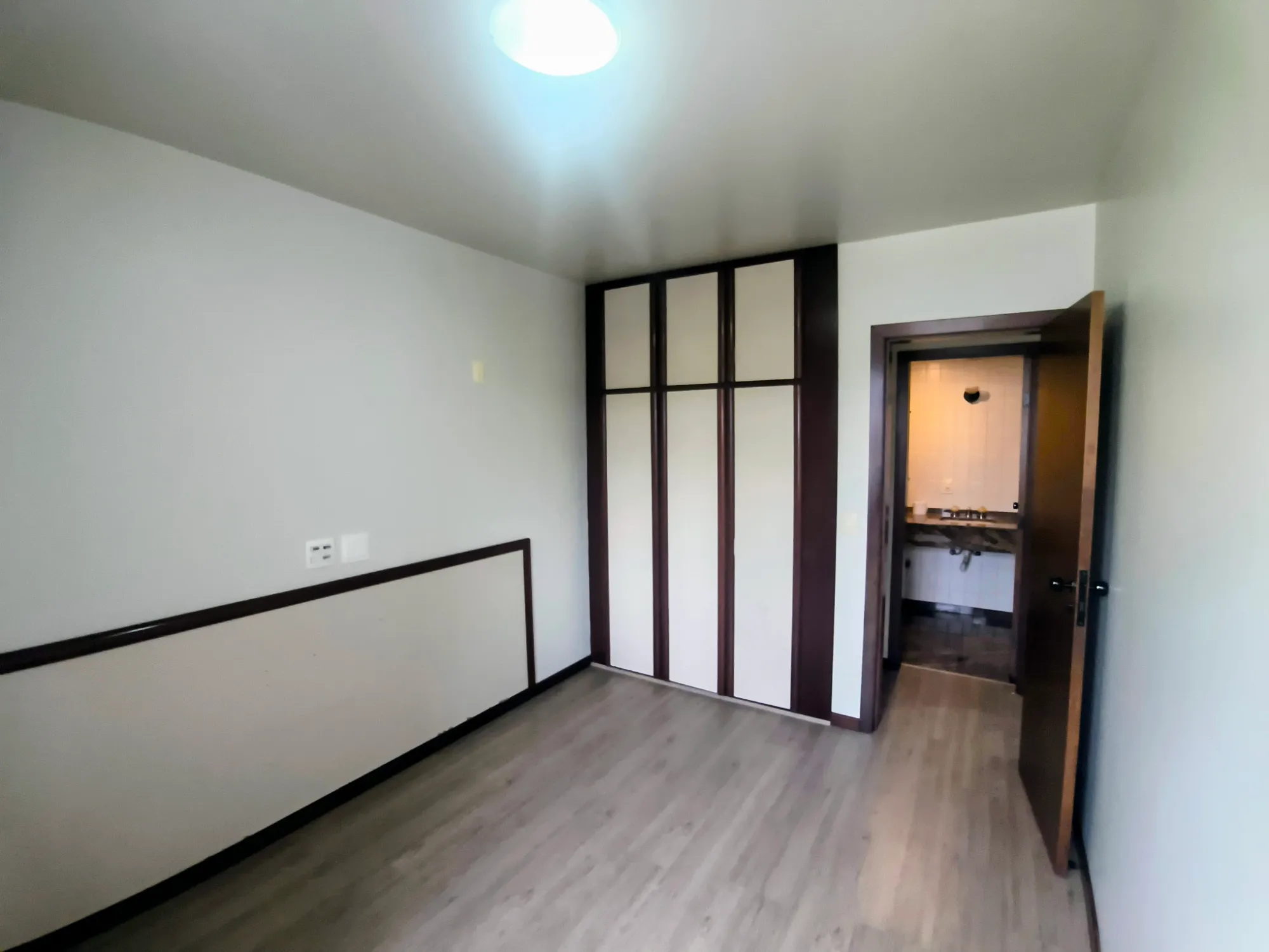 Apartamento à venda com 1 quarto, 37m² na região do bairro Centro, próximo à Rua Floriano Peixoto, Blumenau
