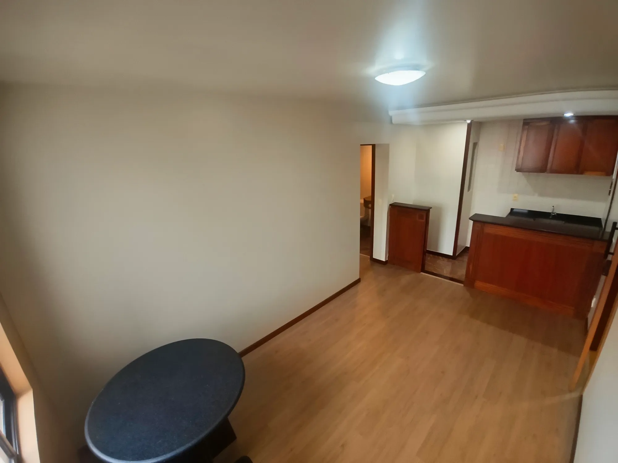 Apartamento à venda com 1 quarto, 37m² na região do bairro Centro, próximo à Rua Floriano Peixoto, Blumenau
