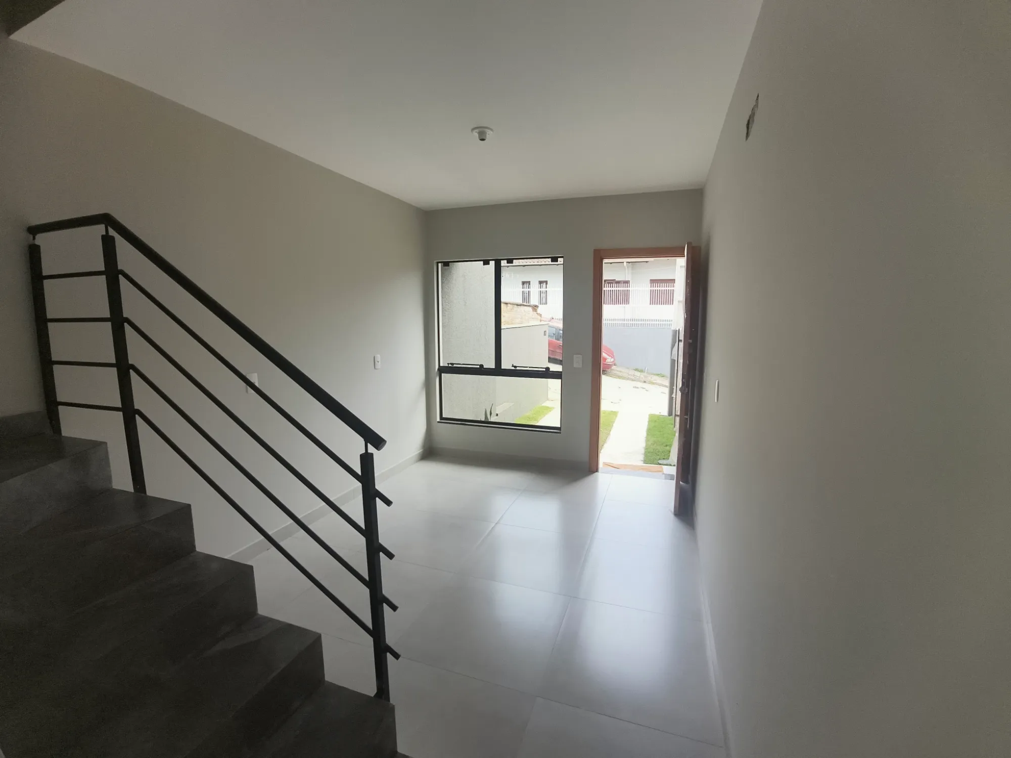 Casa à venda com 2 quartos, 1 vaga, 66m² na região do bairro Velha, próximo à Rua Governador Jorge Lacerda, Blumenau