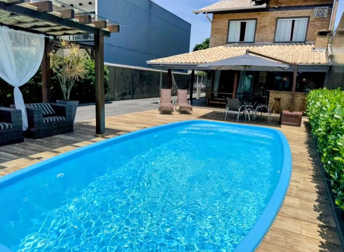 Foto de Casa à venda com 4 quartos, 2 vagas, 250m² no Centro, Penha
