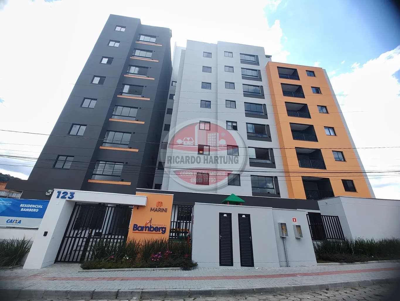 Foto de Apartamento à venda com 2 quartos, sendo 1 suíte, 1 vaga, 63m² no Garcia, Blumenau