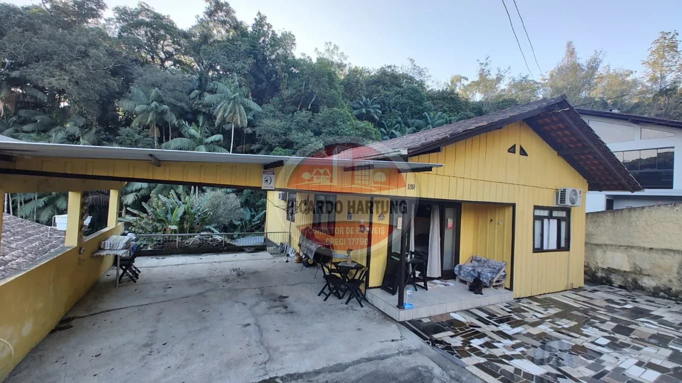 Foto de Casa à venda com 3 quartos, 4 vagas, 91m² no Glória, Blumenau