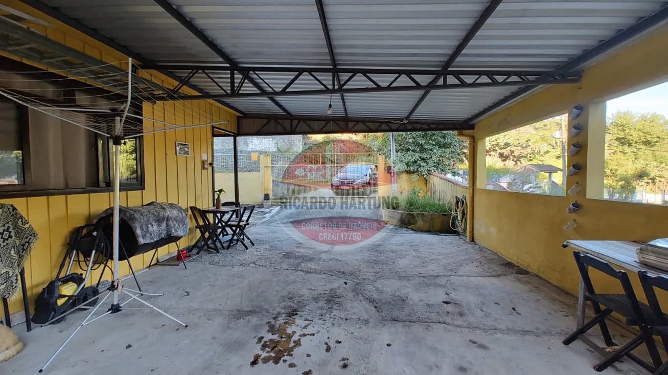 Casa à venda com 3 quartos, 4 vagas, 91m² no Glória, Blumenau