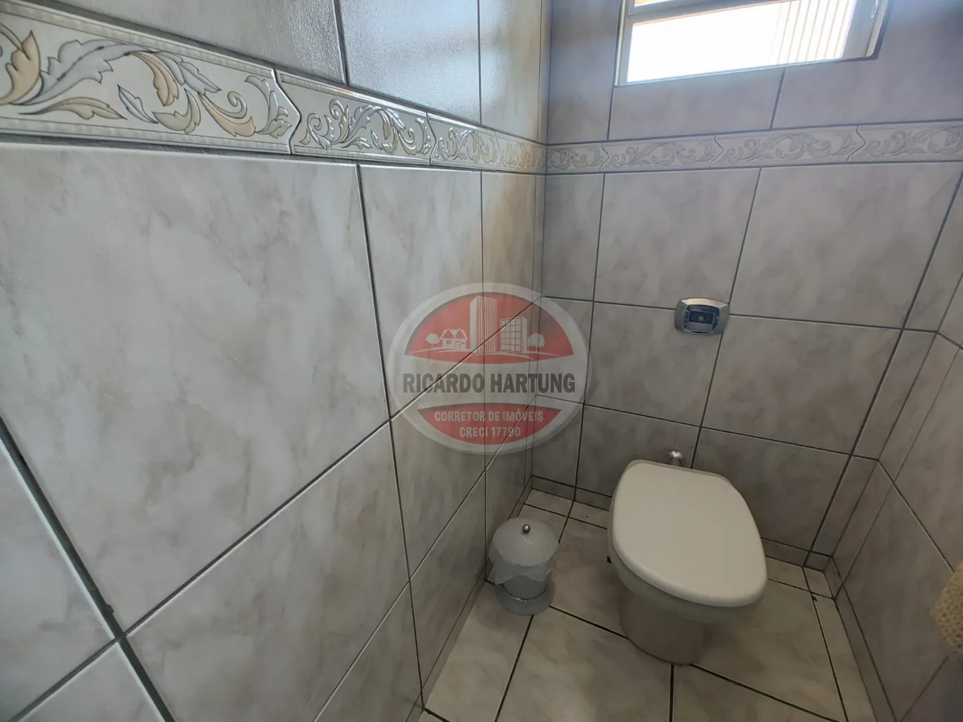 Casa à venda com 11 quartos, 4 vagas, 1170m² no Garcia, Blumenau