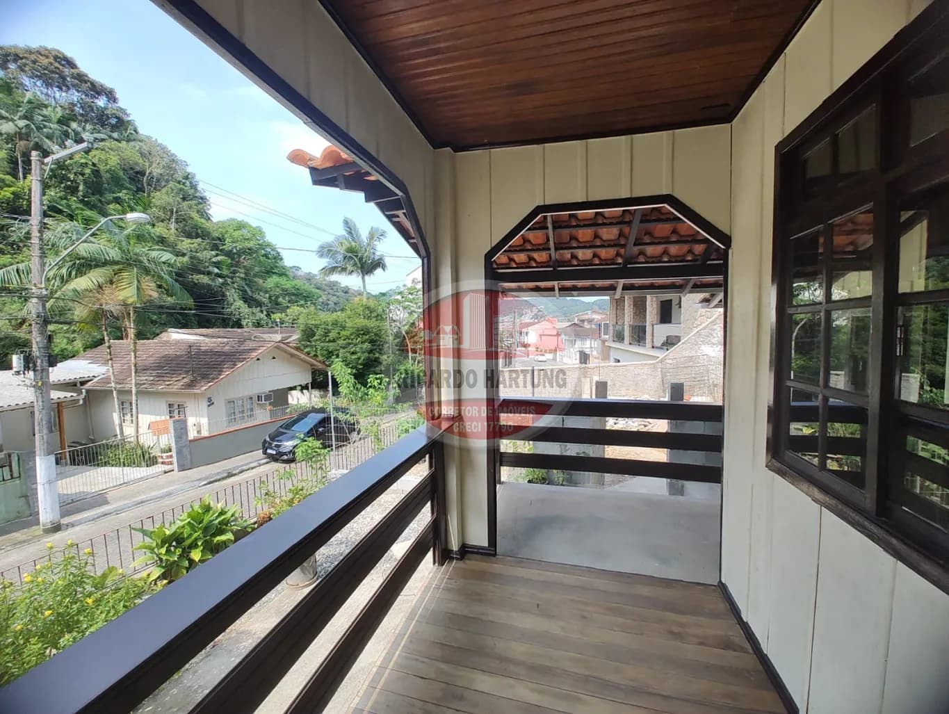 Casa à venda com 3 quartos, 2 vagas, 103m² no Valparaiso, Blumenau