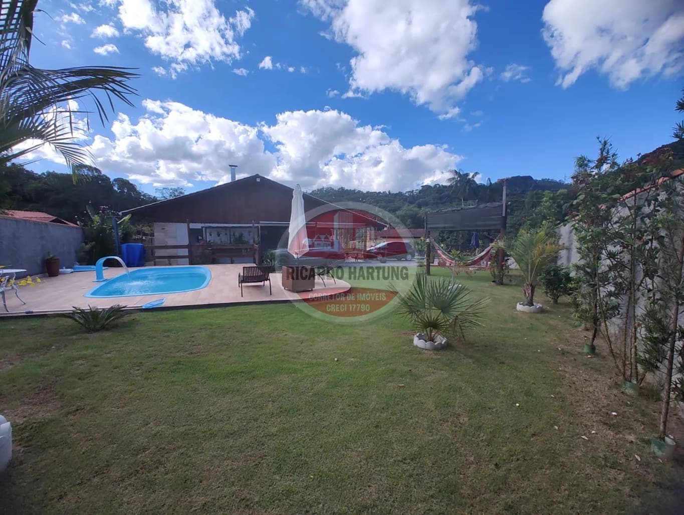 Imóvel Rural à venda com 4 quartos, sendo 2 suítes, 2 vagas, 1100m² no Gaspar Alto, Gaspar