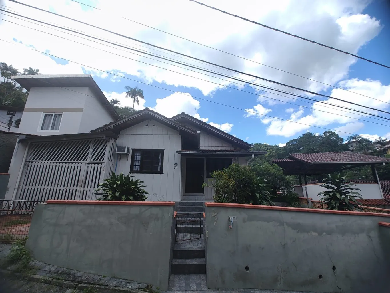 Casa à venda com 4 quartos, 2 vagas, 308m² no Glória, Blumenau