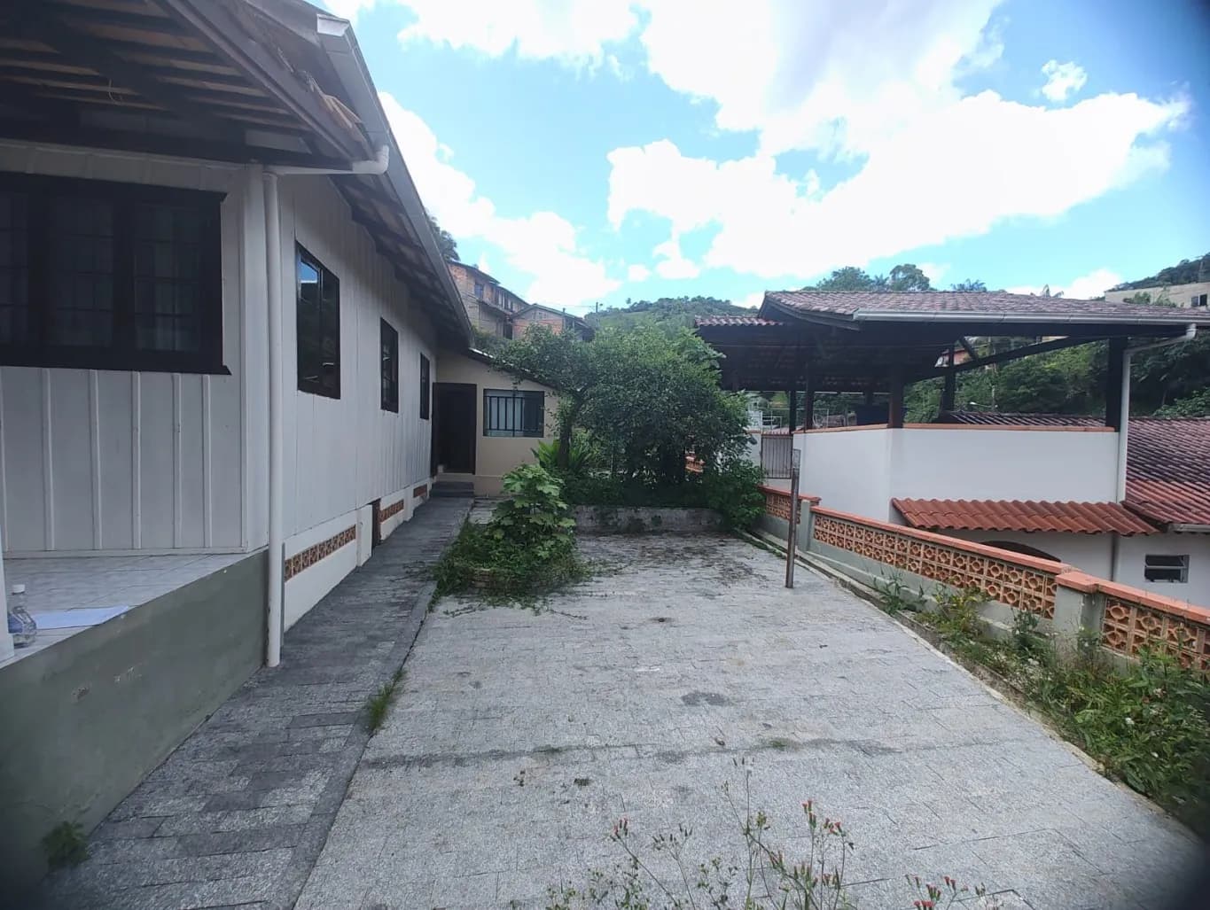 Casa à venda com 4 quartos, 2 vagas, 308m² no Glória, Blumenau