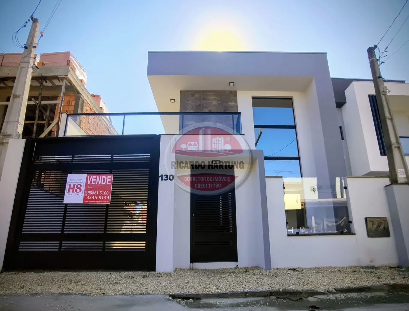 Foto de Casa à venda com 3 quartos, sendo 1 suíte, 1 vaga, 98m² no Centro, Penha