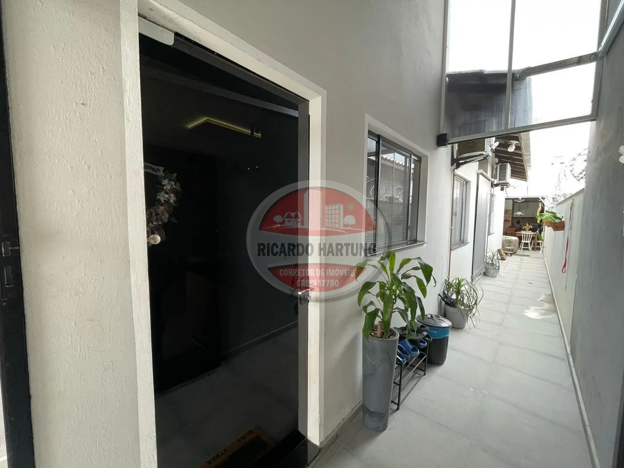 Casa à venda com 4 quartos, sendo 2 suítes, 2 vagas, 96m² no Itajuba, Barra Velha