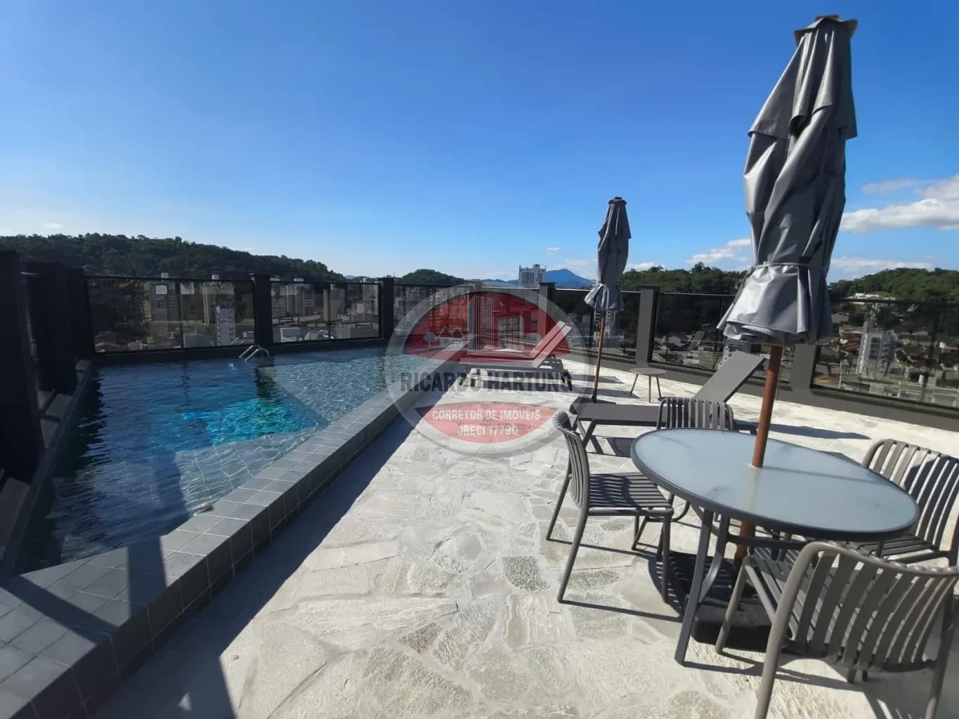 Foto de Apartamento à venda com 1 quarto, sendo 1 suíte, 1 vaga, 57m² no Vila Nova, Blumenau