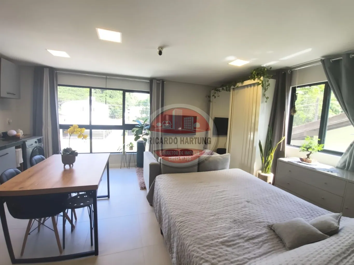 Apartamento à venda com 1 quarto, sendo 1 suíte, 1 vaga, 32m² no Boa Vista, Blumenau