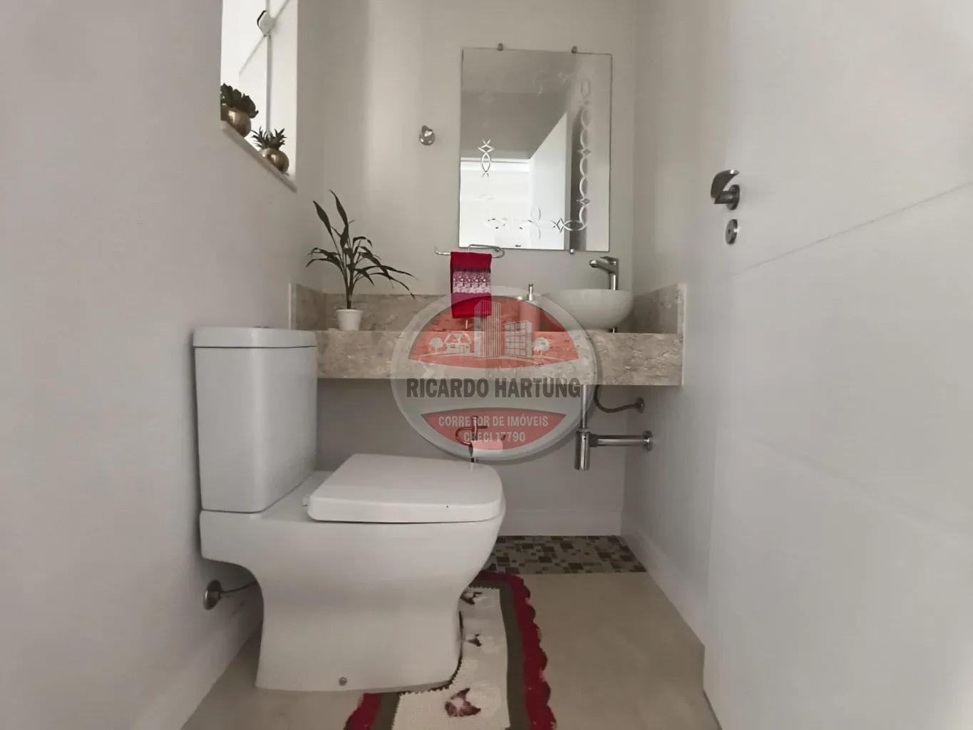 Casa à venda com 3 quartos, sendo 1 suíte, 2 vagas, 187m² no Garcia, Blumenau