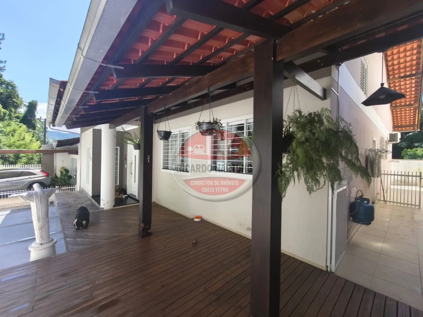 Foto de Casa à venda com 3 quartos, sendo 1 suíte, 2 vagas, 187m² no Garcia, Blumenau