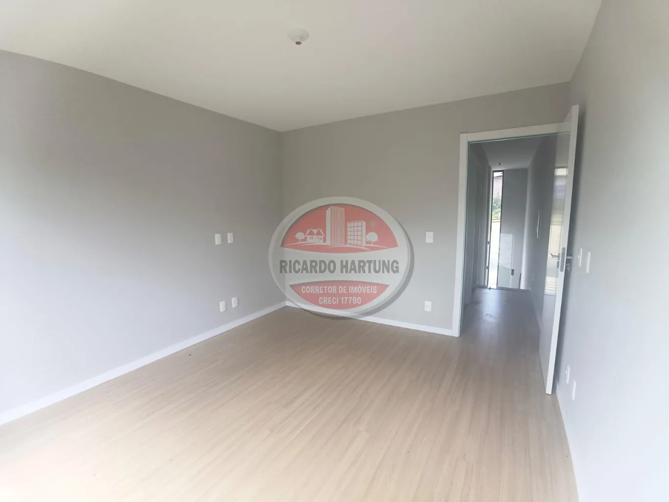 Casa à venda com 2 quartos, sendo 1 suíte, 2 vagas, 71m² no Passo Manso, Blumenau