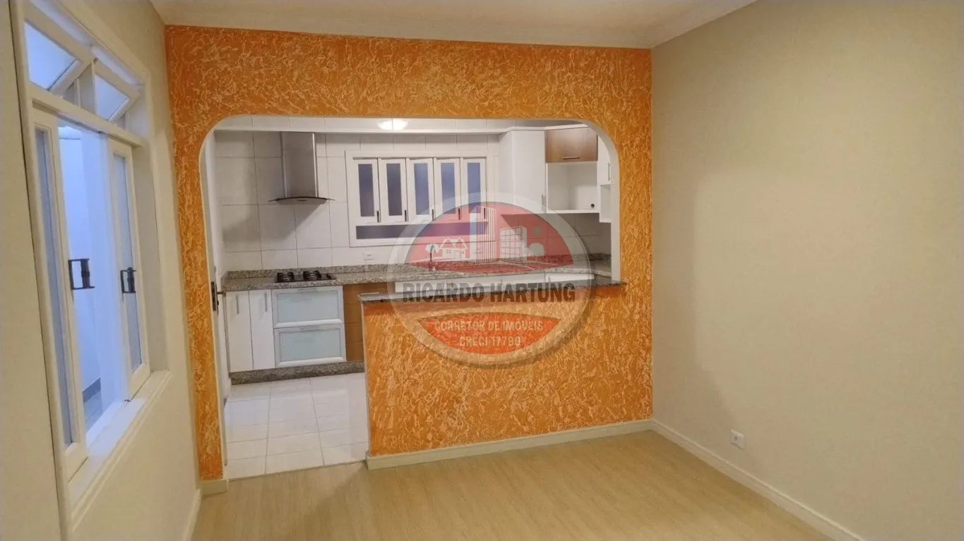 Casa à venda com 2 quartos, sendo 2 suítes, 2 vagas, 190m² no Garcia, Blumenau