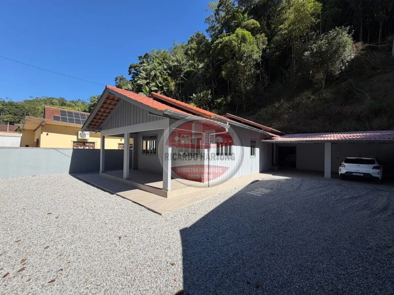 Foto de Casa à venda com 3 quartos, 2 vagas, 130m² no Glória, Blumenau