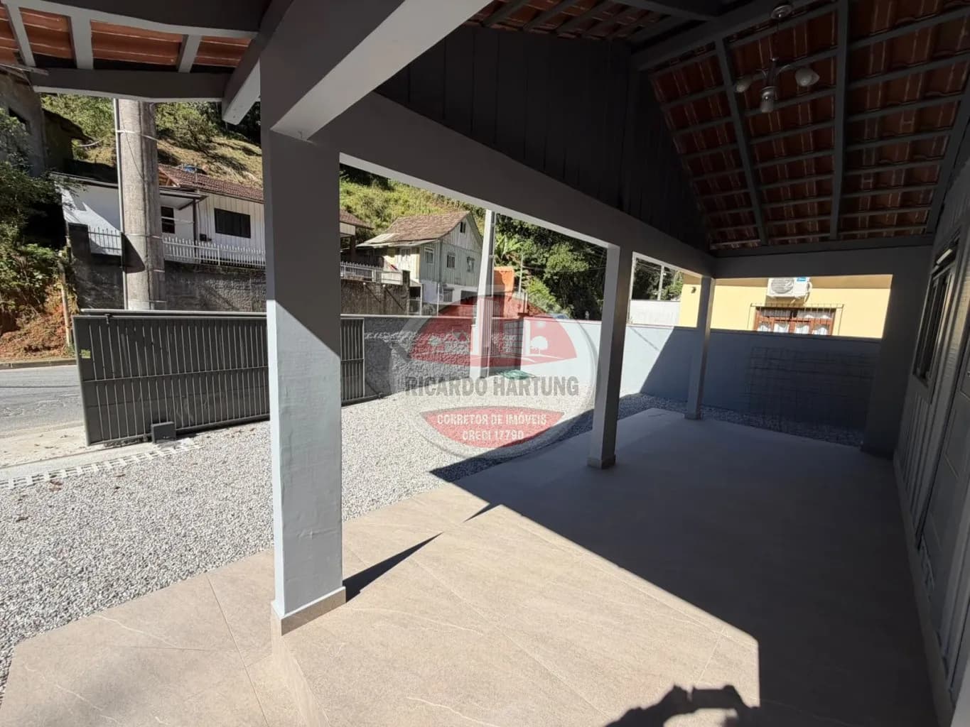 Casa à venda com 3 quartos, 2 vagas, 130m² no Glória, Blumenau