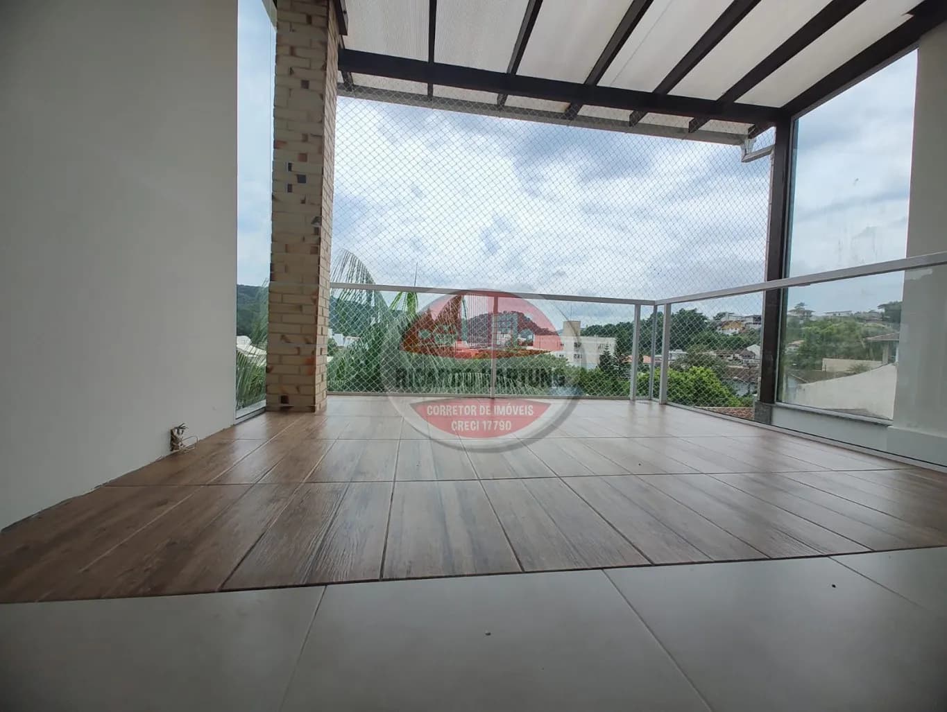 Casa à venda com 3 quartos, sendo 1 suíte, 2 vagas, 116m² no Garcia, Blumenau