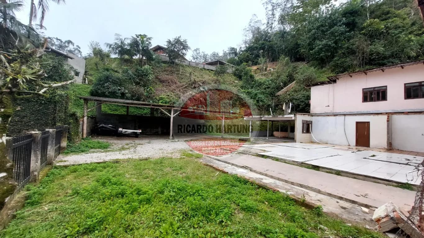 Casa à venda com 4 quartos, 4 vagas, 744m² no Glória, Blumenau
