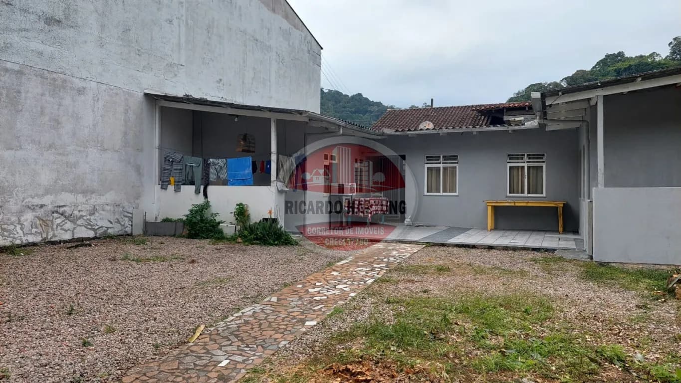 Casa à venda com 4 quartos, 4 vagas, 744m² no Glória, Blumenau