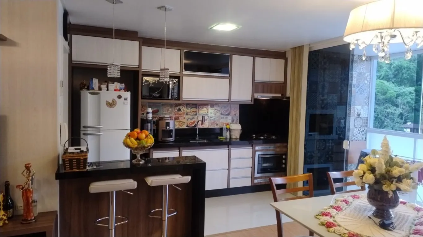 Apartamento à venda com 2 quartos, sendo 1 suíte, 2 vagas, 75m² no Garcia, Blumenau