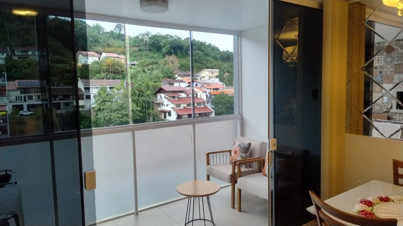 Apartamento à venda com 2 quartos, sendo 1 suíte, 2 vagas, 75m² no Garcia, Blumenau