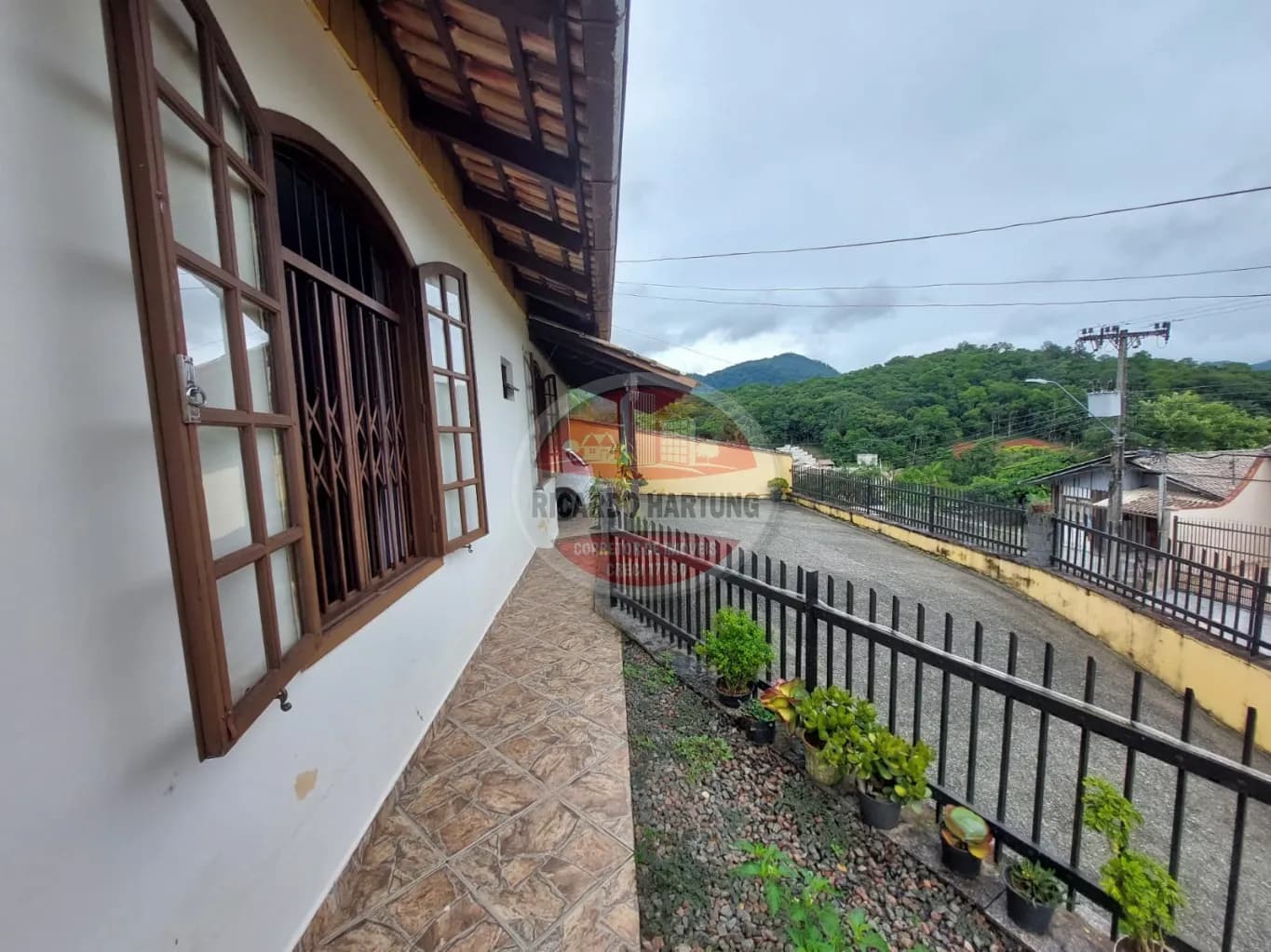 Casa à venda com 4 quartos, sendo 1 suíte, 1 vaga, 363m² no Itoupava Central, Blumenau