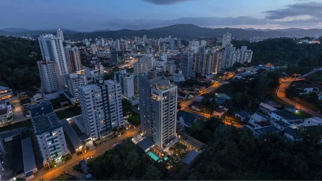Apartamento à venda com 3 quartos, sendo 3 suítes, 2 vagas, 104m² no Itoupava Seca, Blumenau